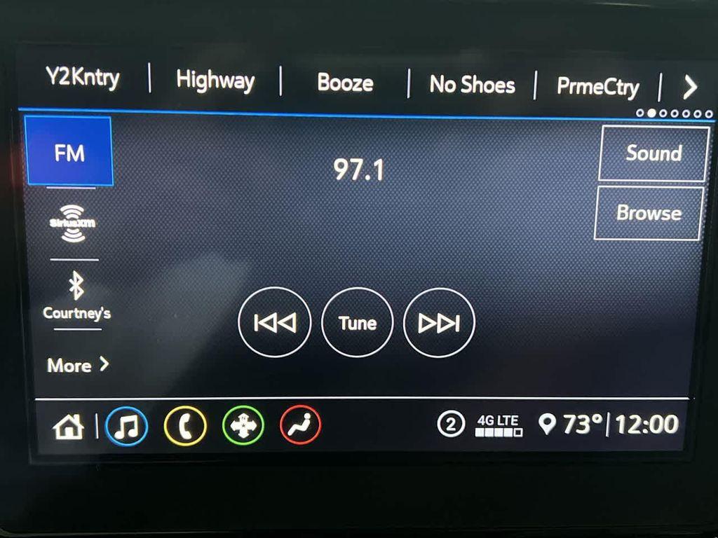 used 2021 Chevrolet Traverse car, priced at $23,075