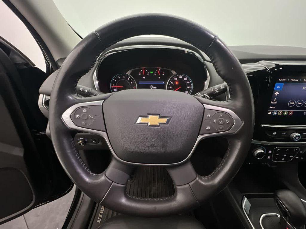 used 2021 Chevrolet Traverse car, priced at $23,075