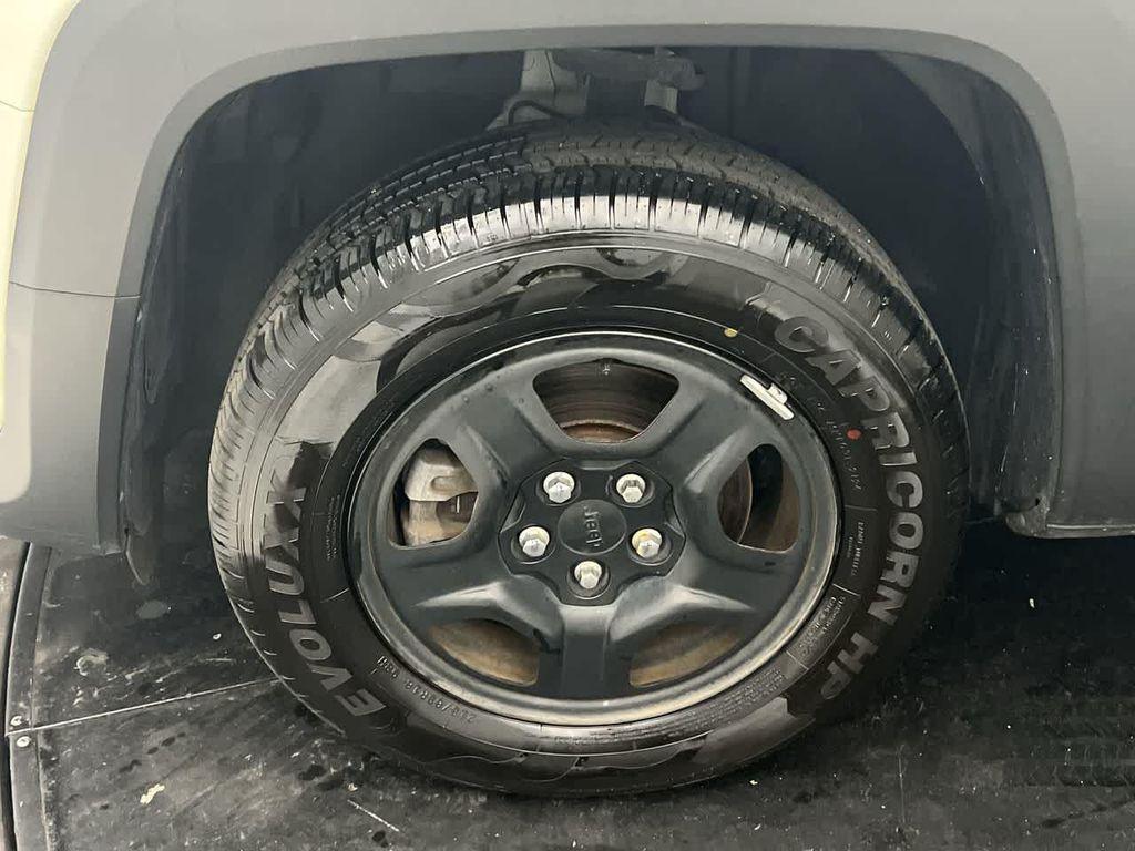 used 2020 Jeep Renegade car, priced at $13,889