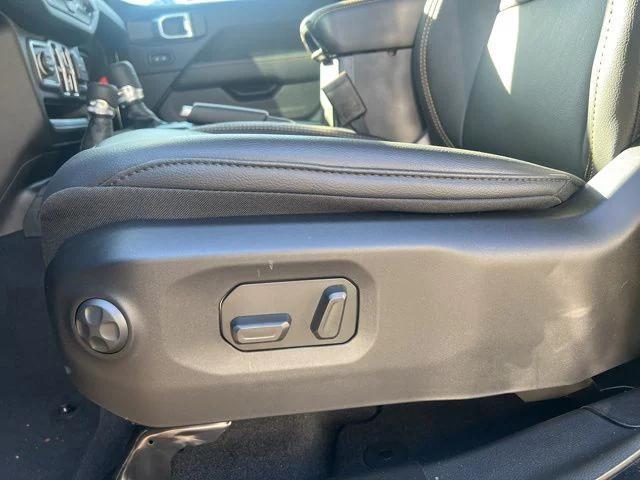 new 2025 Jeep Wrangler car, priced at $53,487