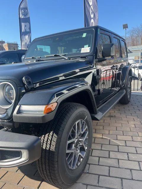 new 2025 Jeep Wrangler car, priced at $53,487