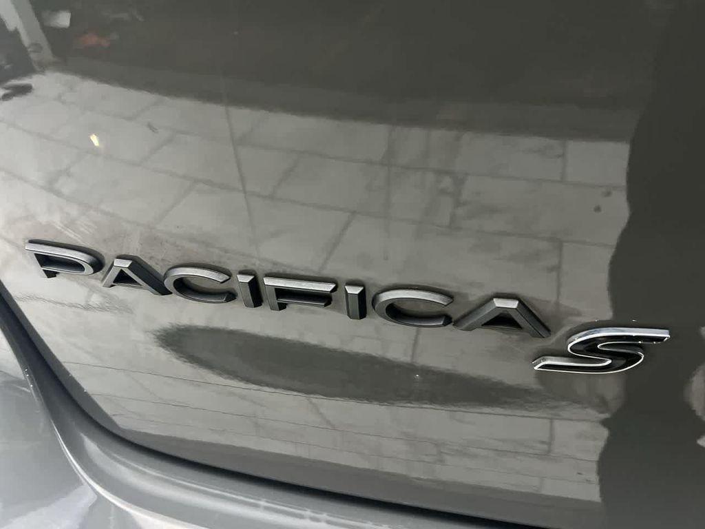 used 2022 Chrysler Pacifica car, priced at $25,996