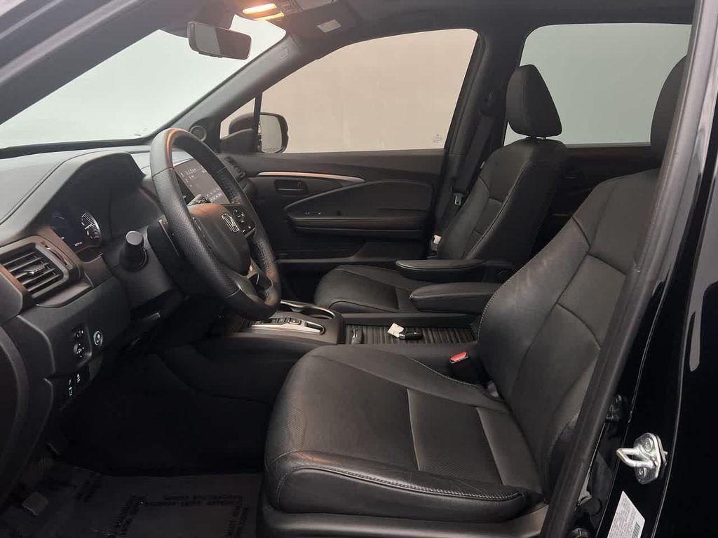 used 2022 Honda Passport car, priced at $27,889