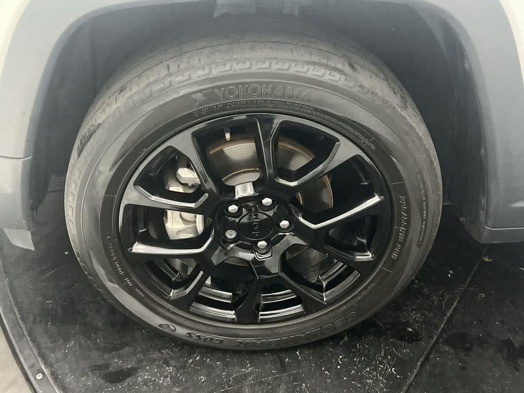 used 2022 Jeep Compass car, priced at $18,963