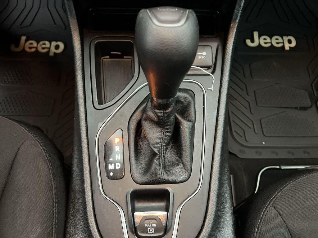 used 2019 Jeep Cherokee car, priced at $13,714