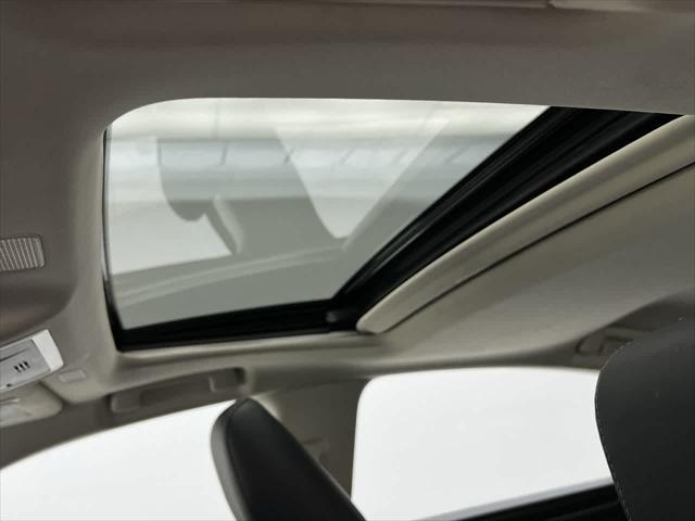 used 2022 Lexus ES 300h car, priced at $33,998