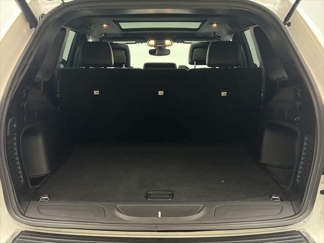 used 2022 Jeep Grand Cherokee car, priced at $27,577