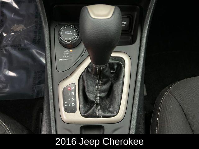 used 2016 Jeep Cherokee car, priced at $11,813