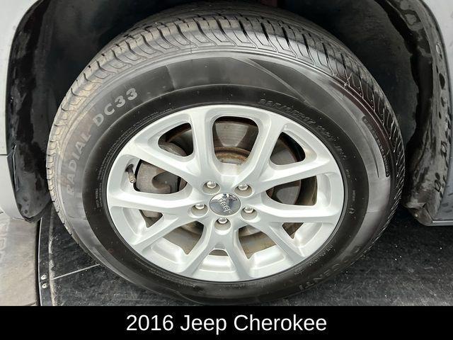 used 2016 Jeep Cherokee car, priced at $11,813