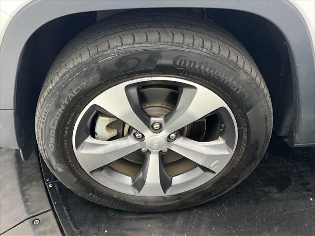 used 2021 Jeep Cherokee car, priced at $23,493