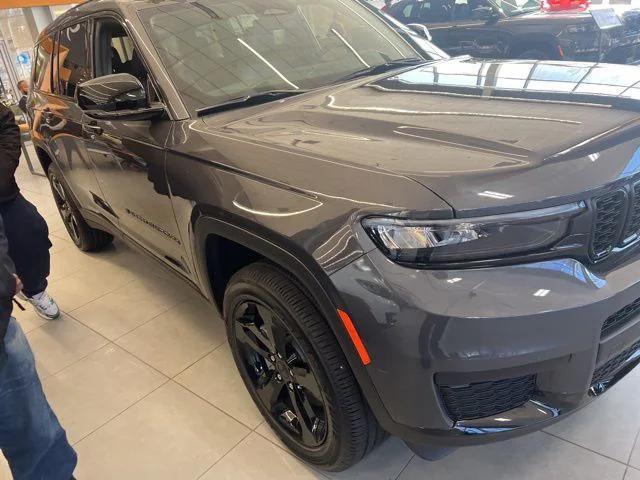 new 2025 Jeep Grand Cherokee L car, priced at $44,665