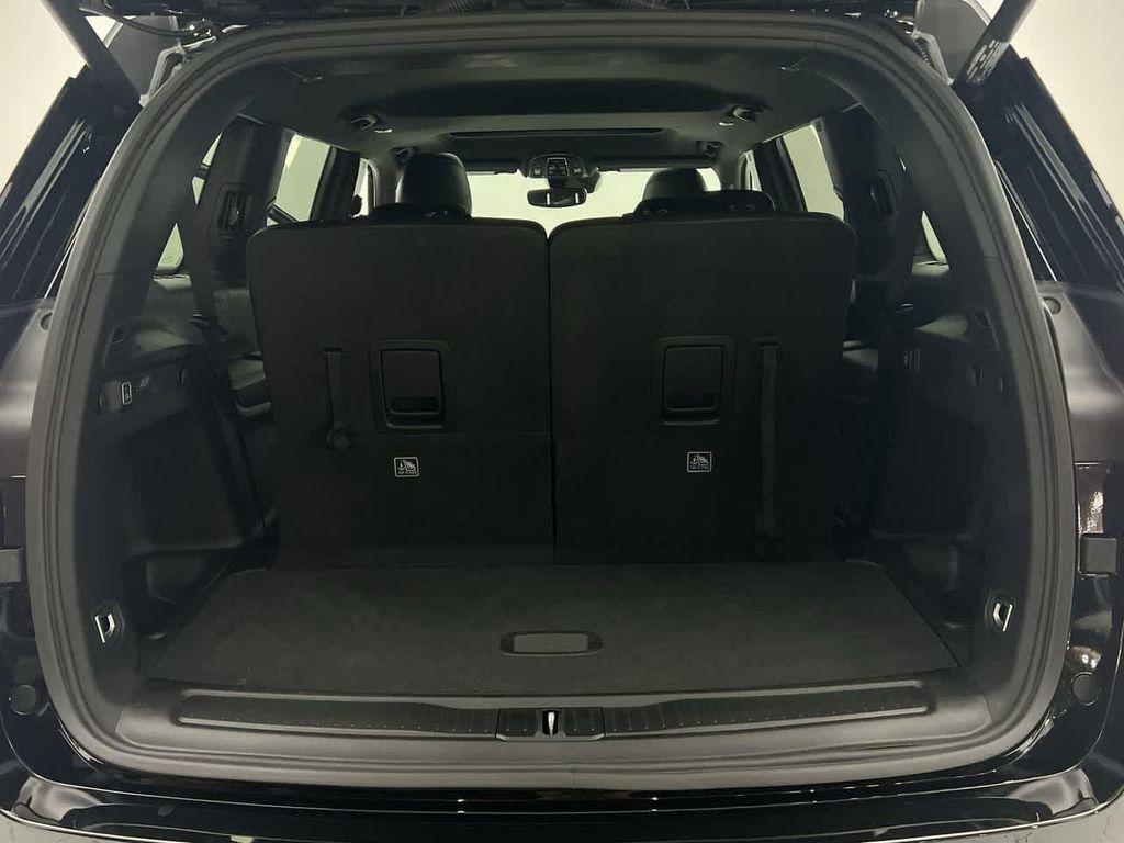 used 2025 Jeep Grand Cherokee L car, priced at $44,978