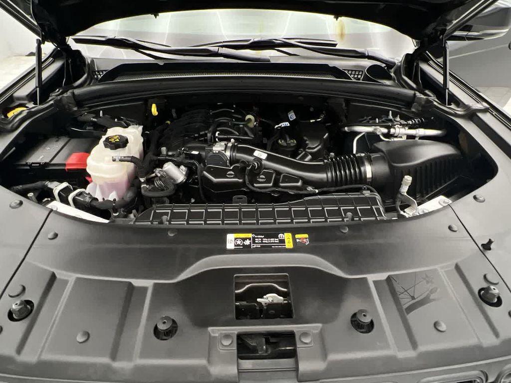 used 2025 Jeep Grand Cherokee L car, priced at $44,978