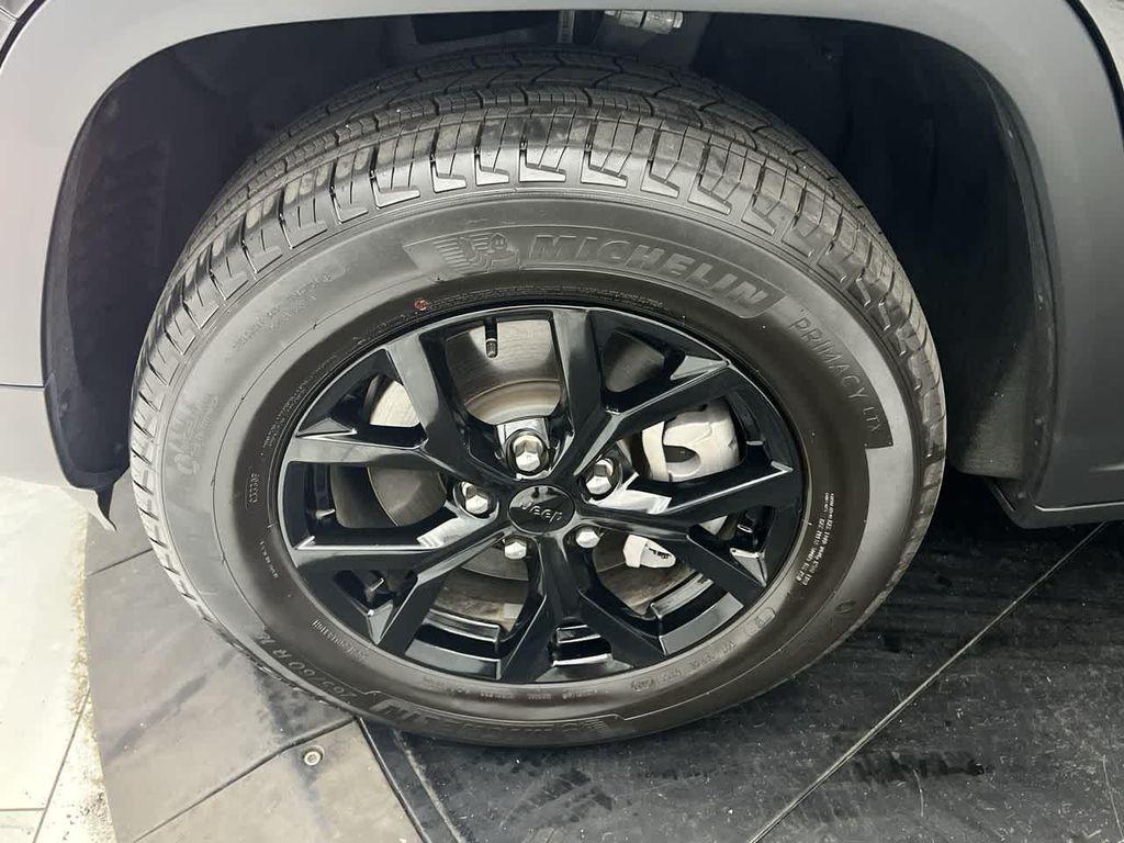 used 2025 Jeep Grand Cherokee L car, priced at $44,978