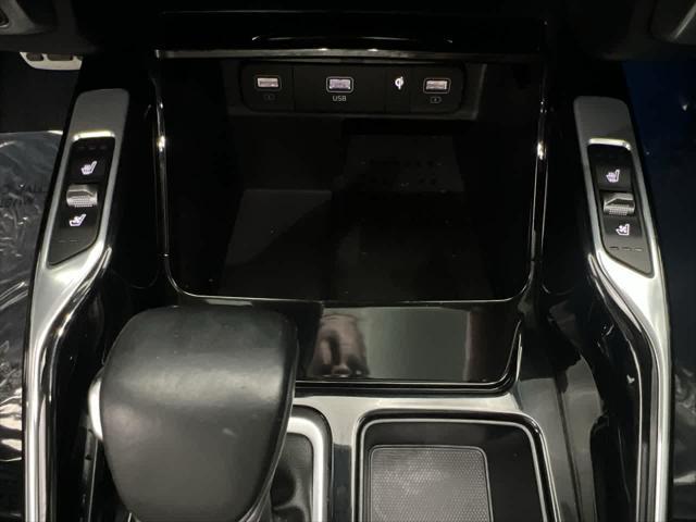 used 2023 Kia Sorento car, priced at $32,499