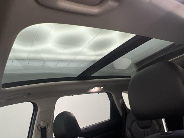 used 2023 Kia Sorento car, priced at $32,499