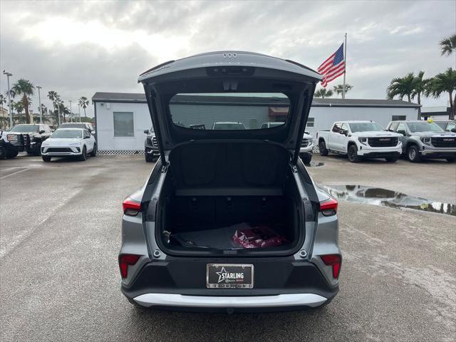 new 2025 Buick Envista car, priced at $26,475