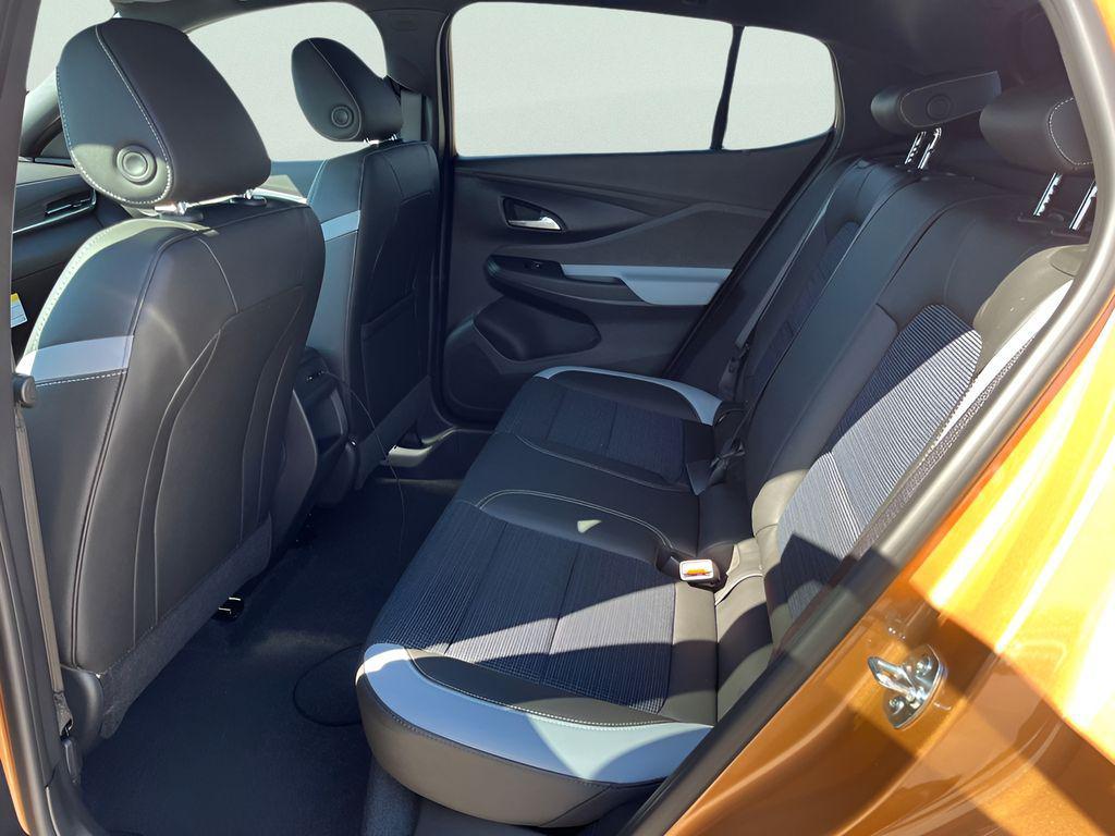 new 2025 Buick Envista car, priced at $24,025