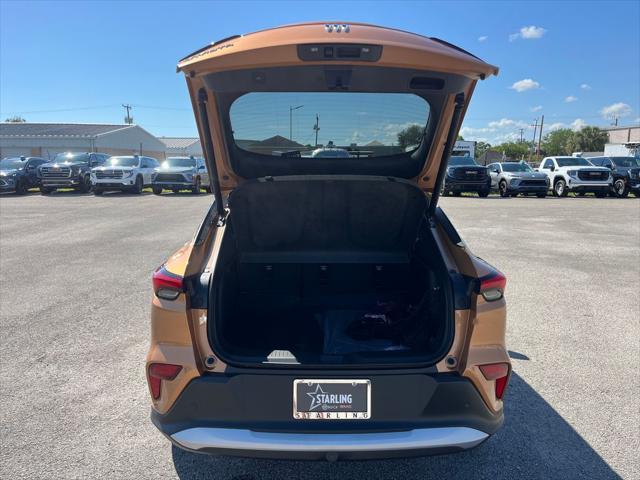 new 2025 Buick Envista car, priced at $27,305