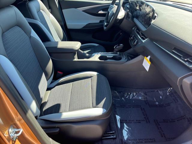 new 2025 Buick Envista car, priced at $27,305