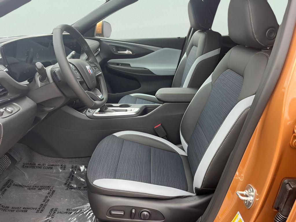 new 2025 Buick Envista car, priced at $23,475