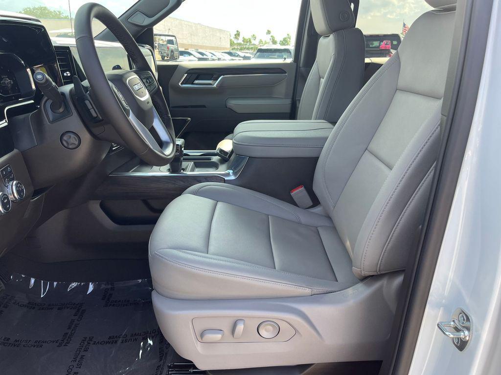 new 2025 GMC Sierra 1500 car, priced at $53,807
