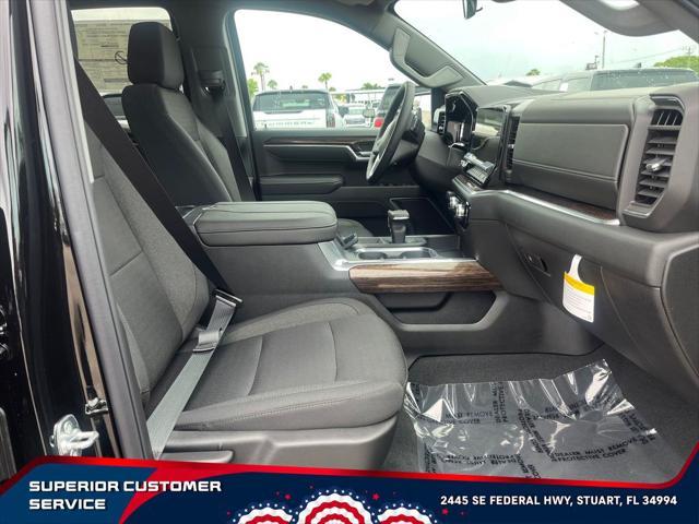 new 2025 GMC Sierra 1500 car, priced at $43,249