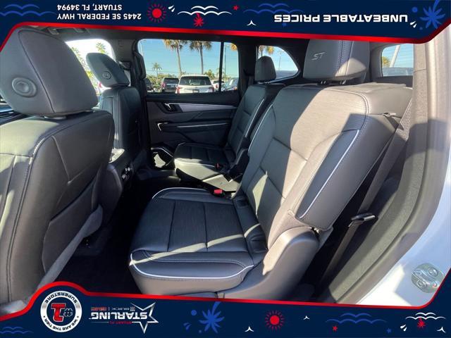new 2025 Buick Enclave car, priced at $52,269