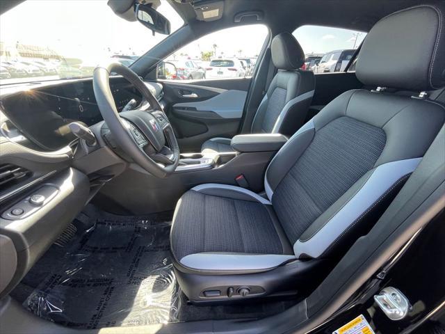 new 2025 Buick Envista car, priced at $27,342