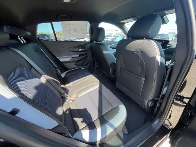 new 2025 Buick Envista car, priced at $27,342