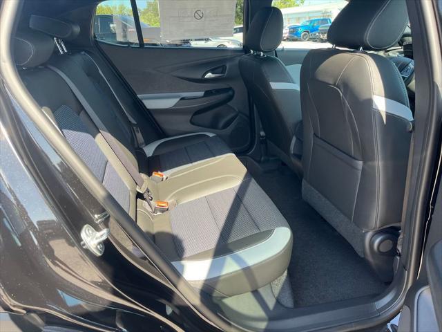 new 2025 Buick Envista car, priced at $27,342