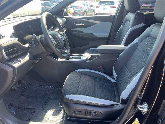 new 2025 Buick Envista car, priced at $27,342