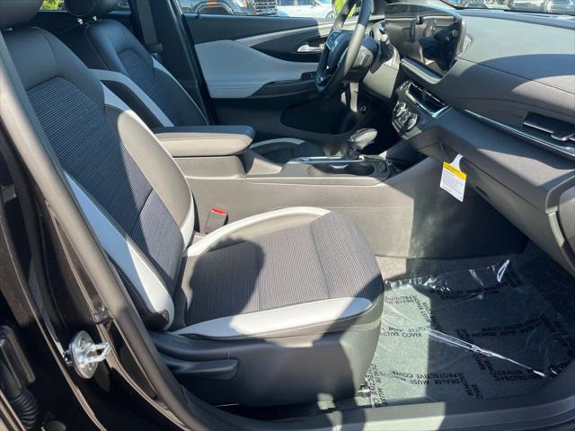 new 2025 Buick Envista car, priced at $27,342