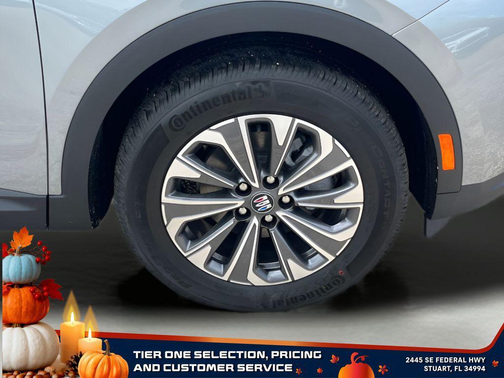 new 2025 Buick Envision car, priced at $35,505