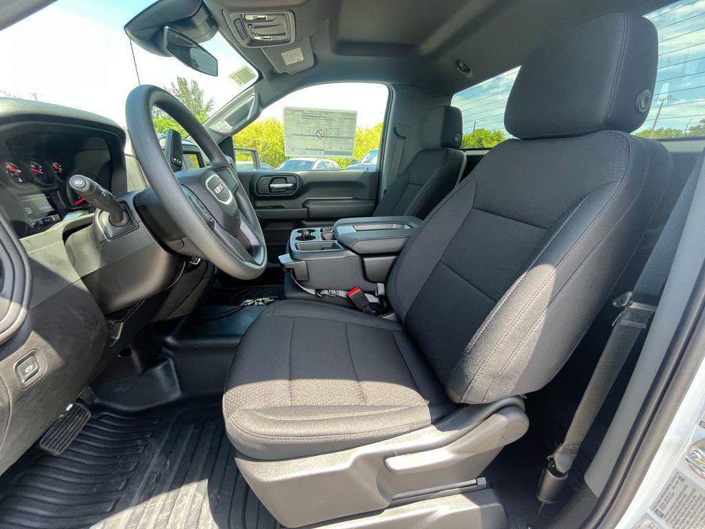 new 2025 GMC Sierra 2500 car, priced at $50,660
