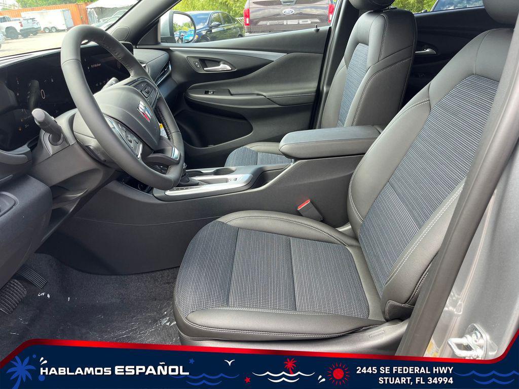 new 2025 Buick Envista car, priced at $24,625