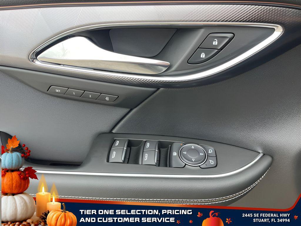 new 2025 Buick Envision car, priced at $37,810