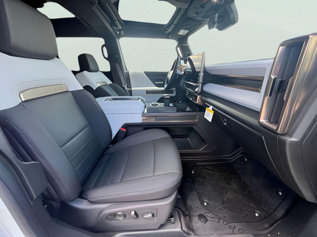 new 2025 GMC HUMMER EV Pickup car, priced at $93,690