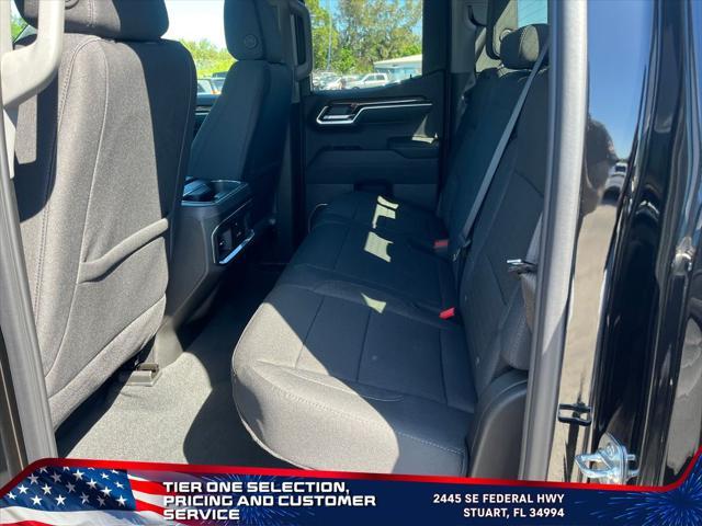 new 2025 GMC Sierra 1500 car, priced at $42,821