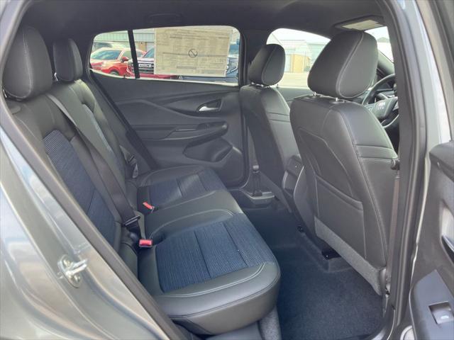 new 2025 Buick Envista car, priced at $26,498