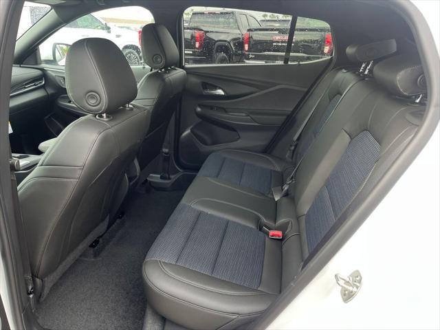 new 2025 Buick Envista car, priced at $25,888