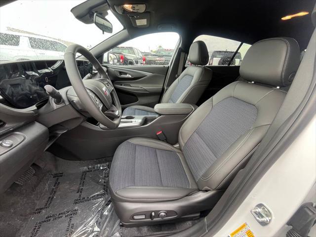 new 2025 Buick Envista car, priced at $25,888