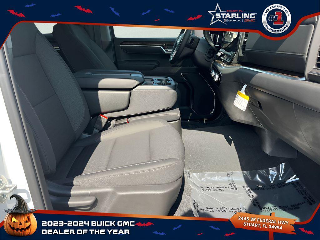 new 2025 GMC Sierra 1500 car, priced at $43,701