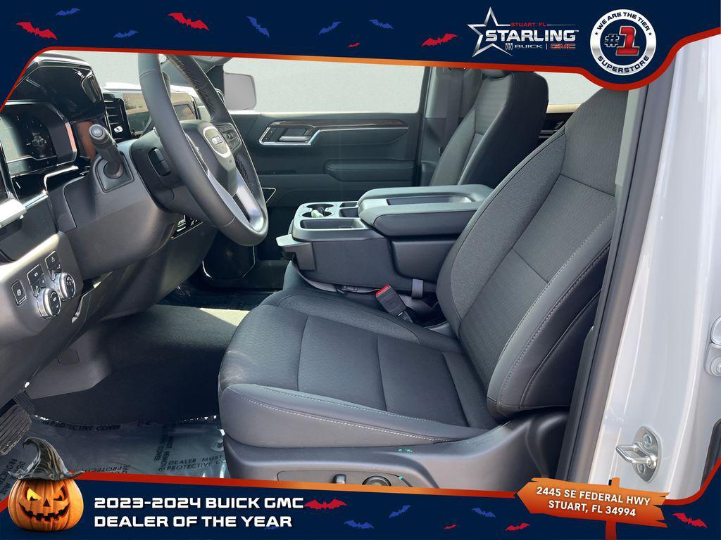 new 2025 GMC Sierra 1500 car, priced at $43,701