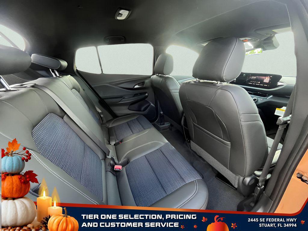 new 2025 Buick Envista car, priced at $22,325