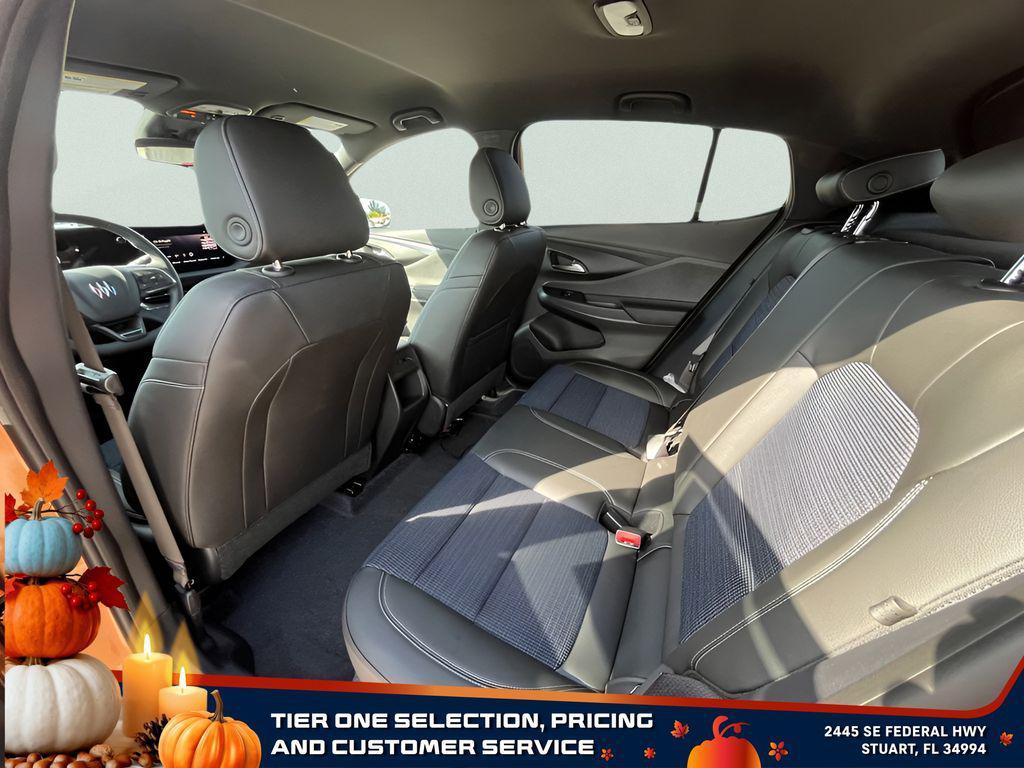 new 2025 Buick Envista car, priced at $22,325