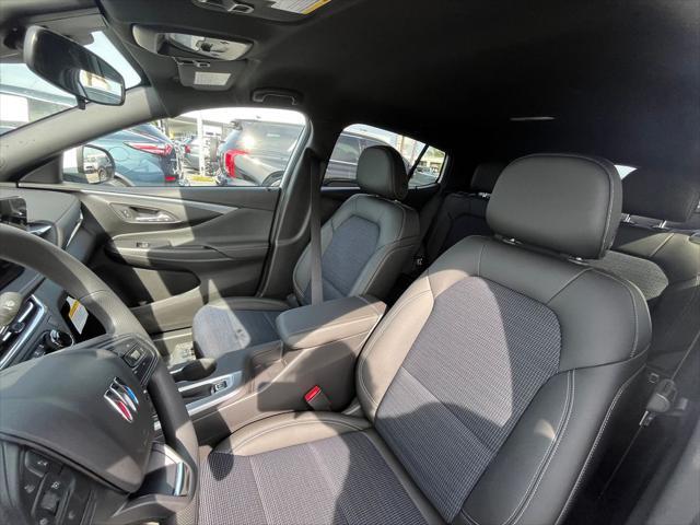 new 2025 Buick Envista car, priced at $24,879