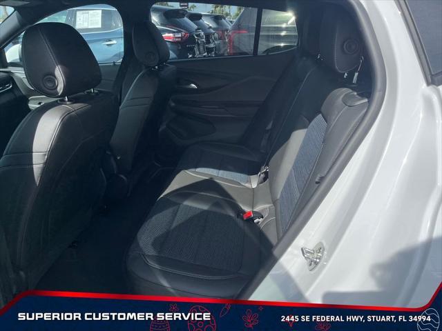 new 2025 Buick Envista car, priced at $25,129