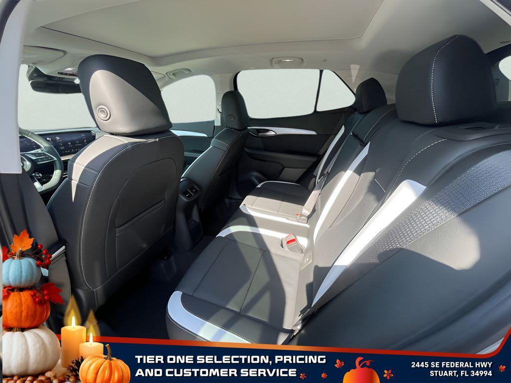 new 2025 Buick Envision car, priced at $39,005