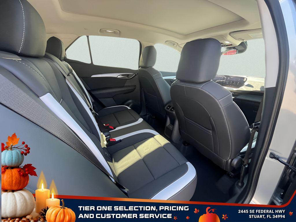 new 2025 Buick Envision car, priced at $39,005